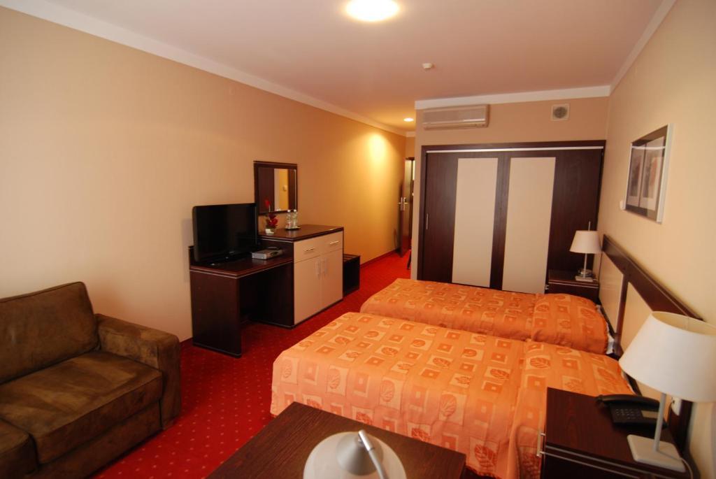 Mark1 Hotel Brzesko Luaran gambar